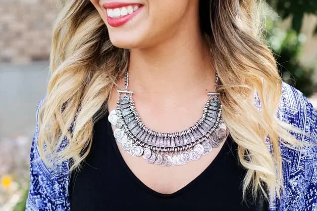 Comment porter des vêtements d'extérieur avec style