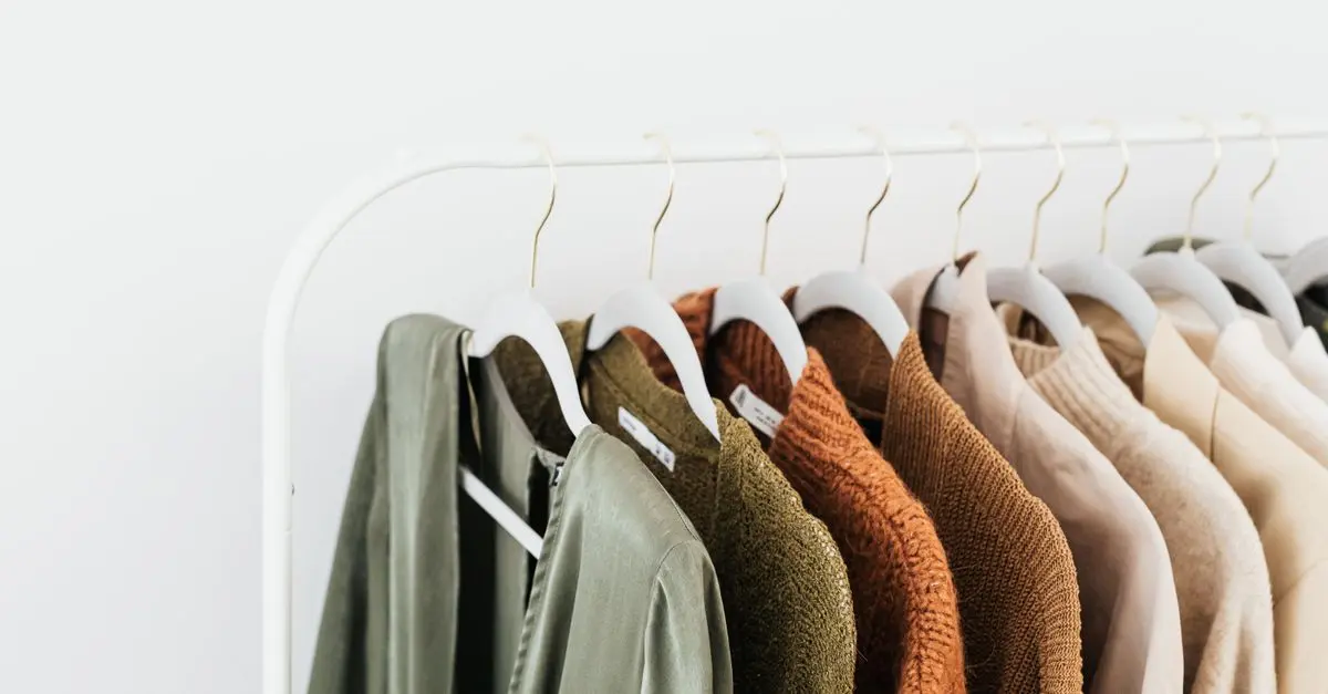 Comment choisir des vêtements adaptés à votre garde-robe capsule