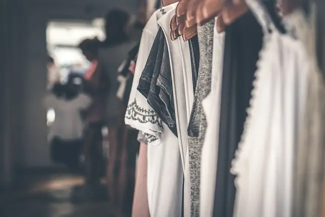 Les tendances mode incontournables à adopter