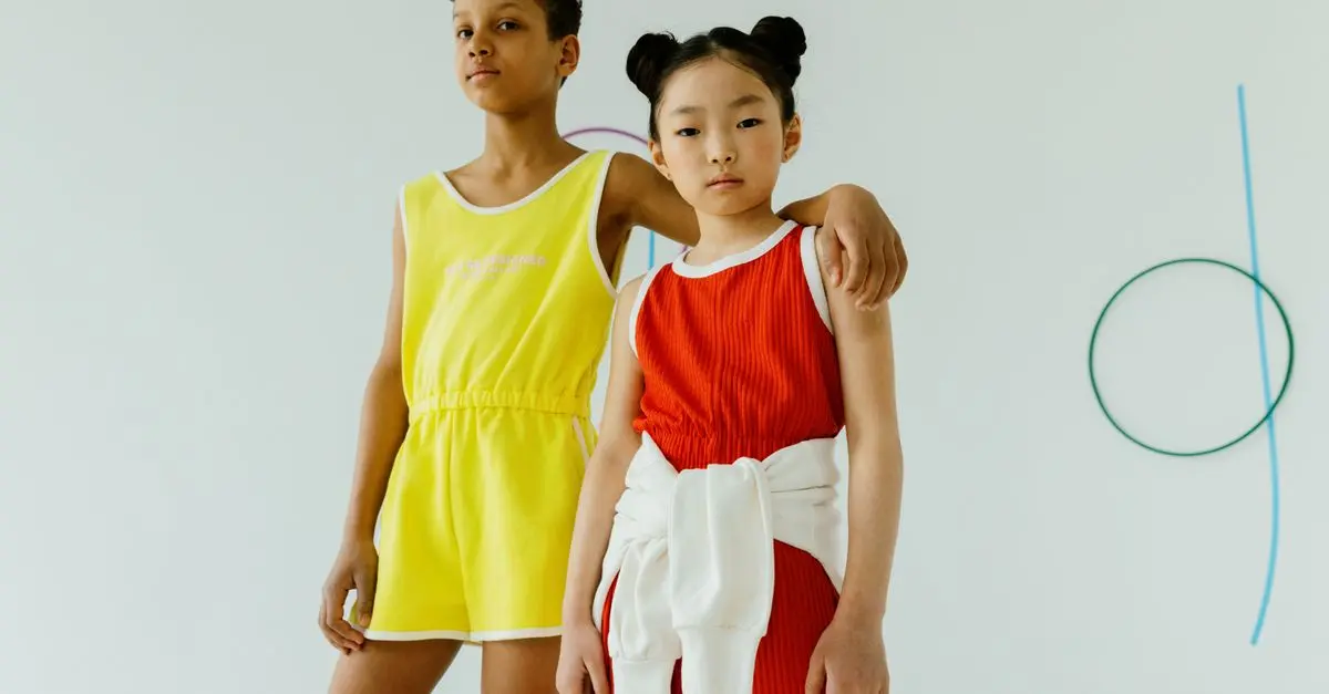 Vêtements pour enfants : tendances et choix pratiques