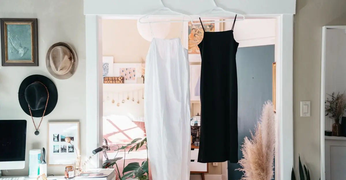 Les Must-Have de Votre Garde-Robe Saisonnière