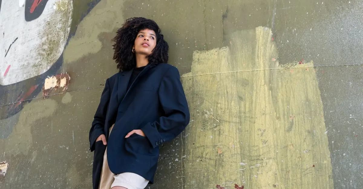 Comment porter des vêtements oversize avec style
