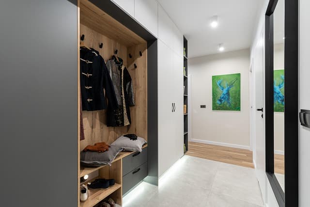 Comment créer une garde-robe saisonnière efficace